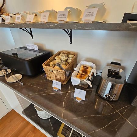 Hotel Bellevue Kranj Ngoại thất bức ảnh